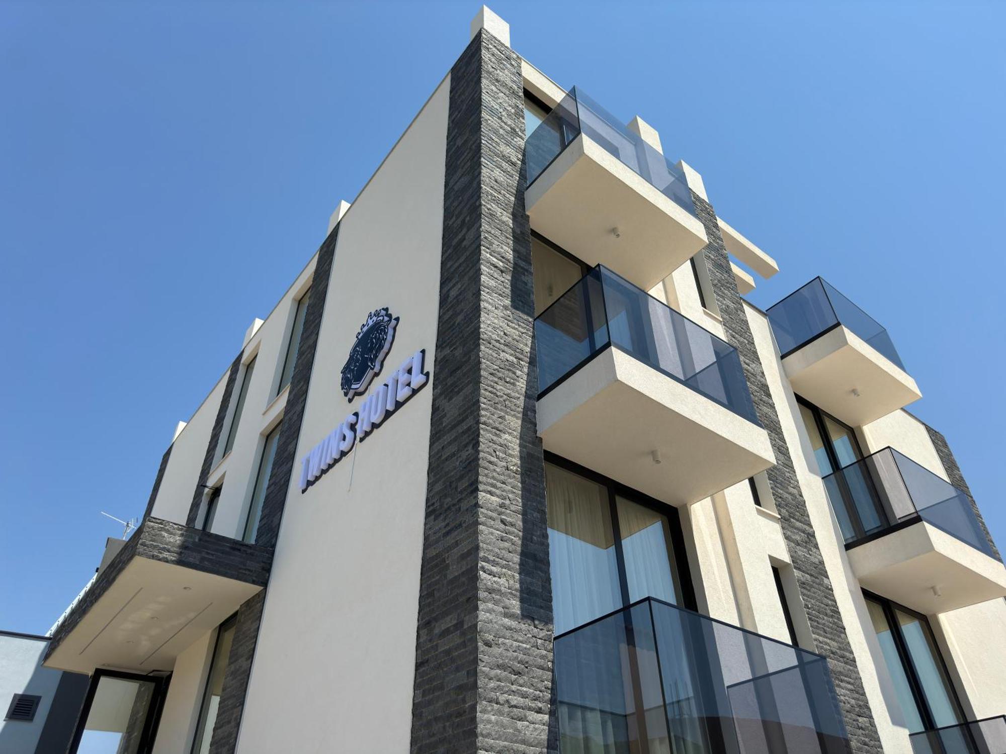 Twins Hotel Vlorë Exteriér fotografie