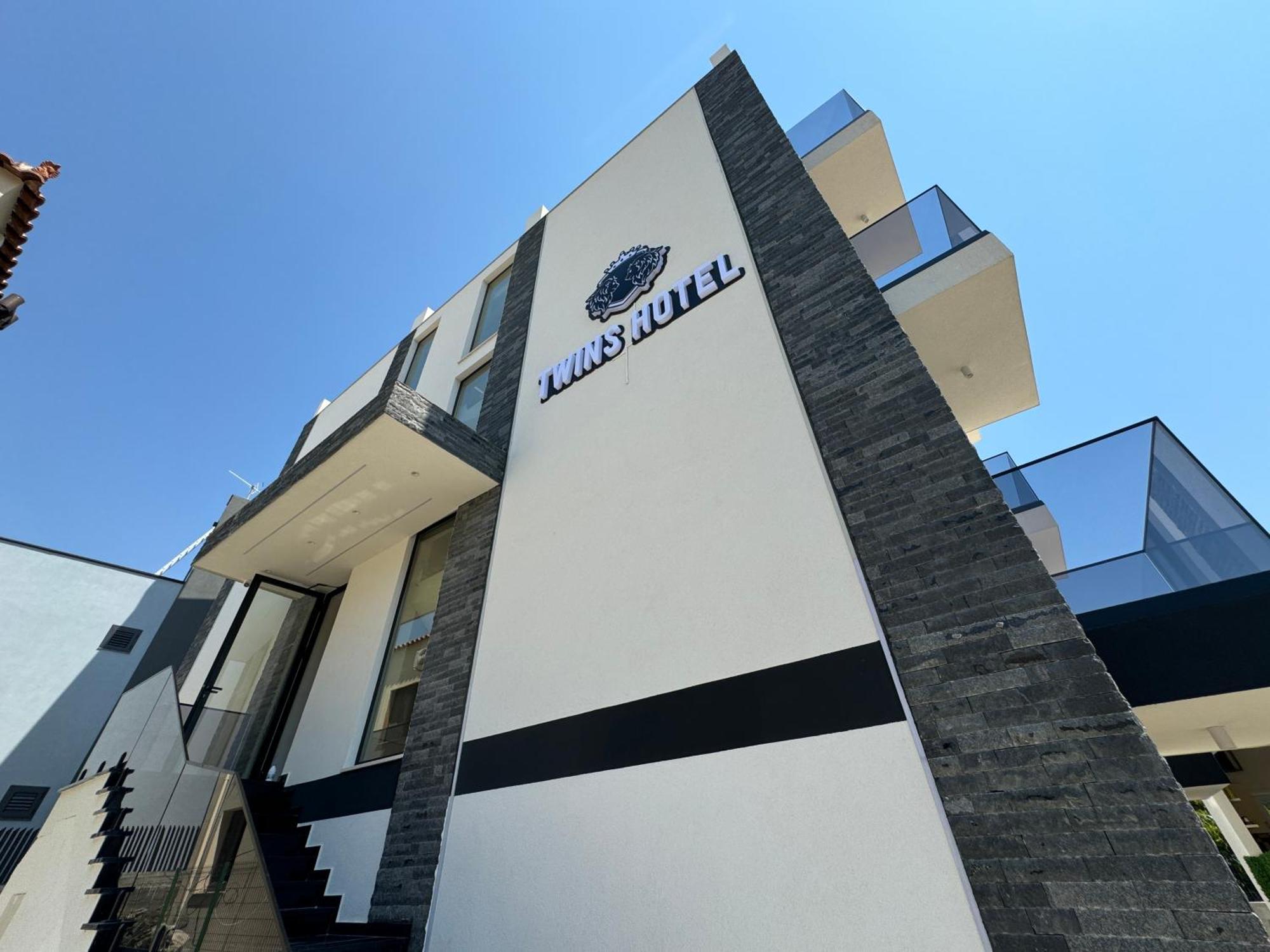Twins Hotel Vlorë Exteriér fotografie